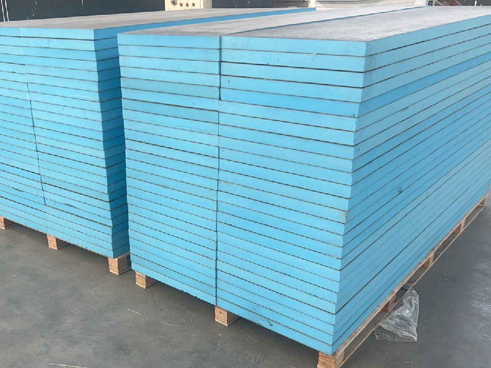 防水背衬板能贴砖吗