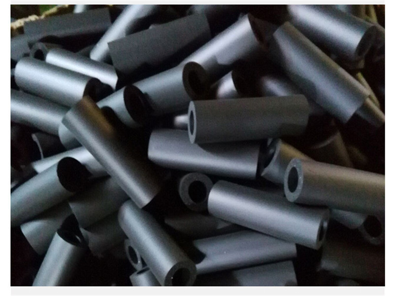 布林聚氨酯和橡塑保温管怕晒